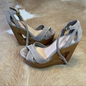 Jessica Simpson Cutout Wood Wedges